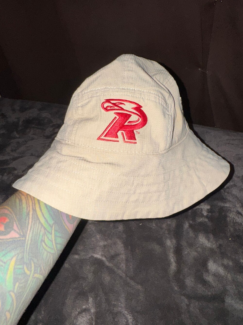 Under Armour Bucket Hat One Size Beige Embroidered Logo Eagle R